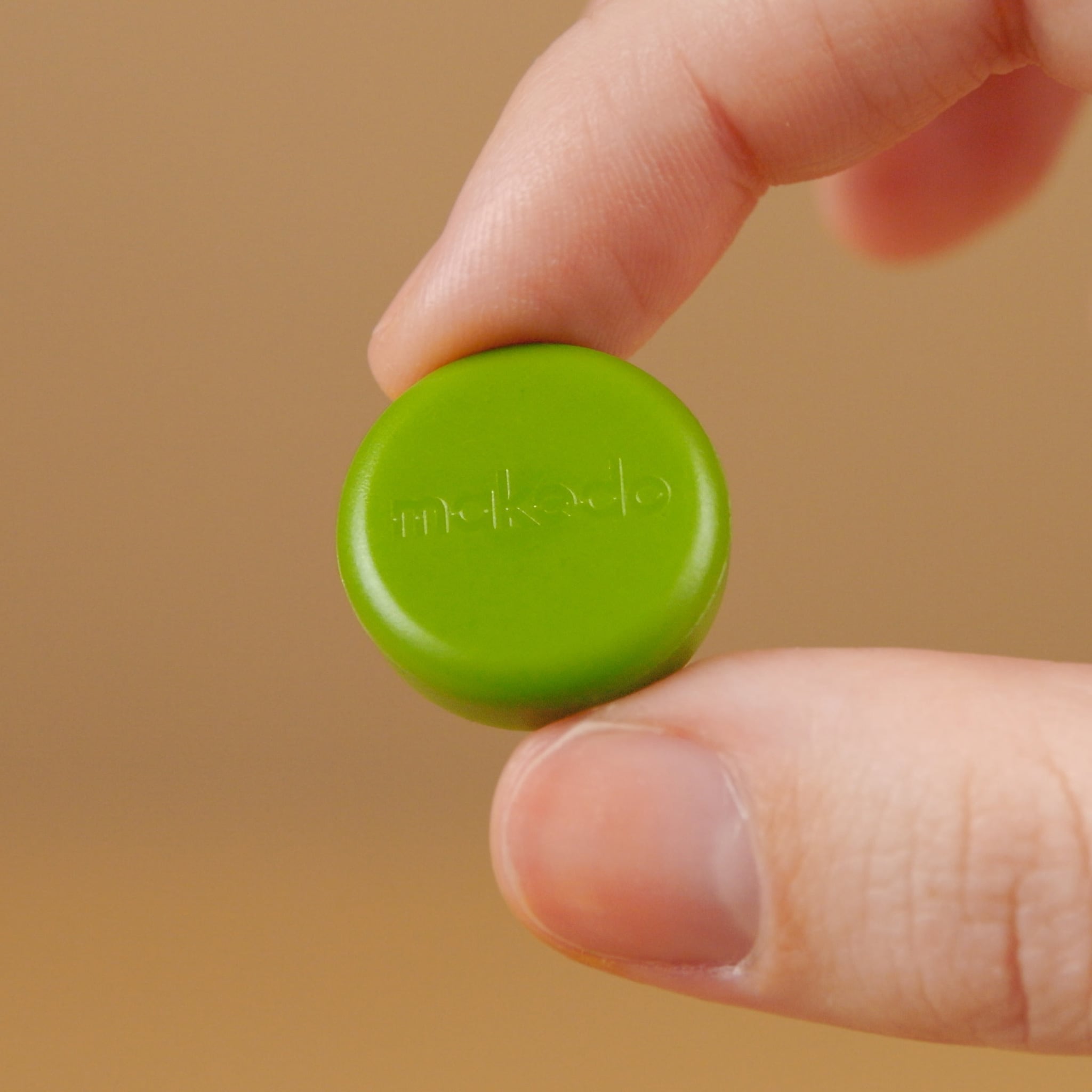 Makedo_SCRU-DOT_PDP_green-closeup_x2048_85af57e8-b96a-4831-9038-9d28bca43abc